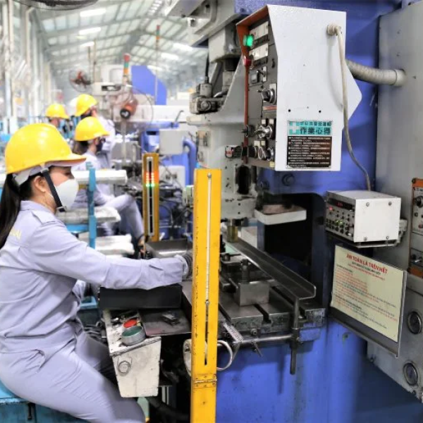 ĐÀO TẠO KỸ THUẬT VIÊN MÁY DẬP – CHÌA KHÓA GIẢM RỦI RO SẢN XUẤT